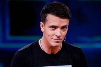 арсений попов