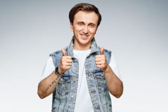 денис дорохов