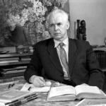 олександр довженко